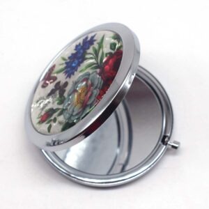 Mezerdoo-pocket-mirror-up-nabitag