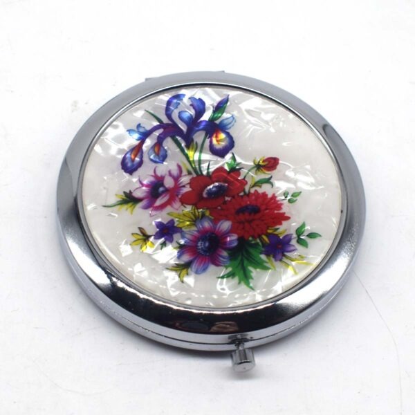 Mezerdoo-pocket-mirror-up3-nabitag