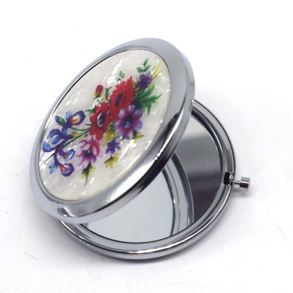 Mezerdoo-pocket-mirror-up4-nabitag